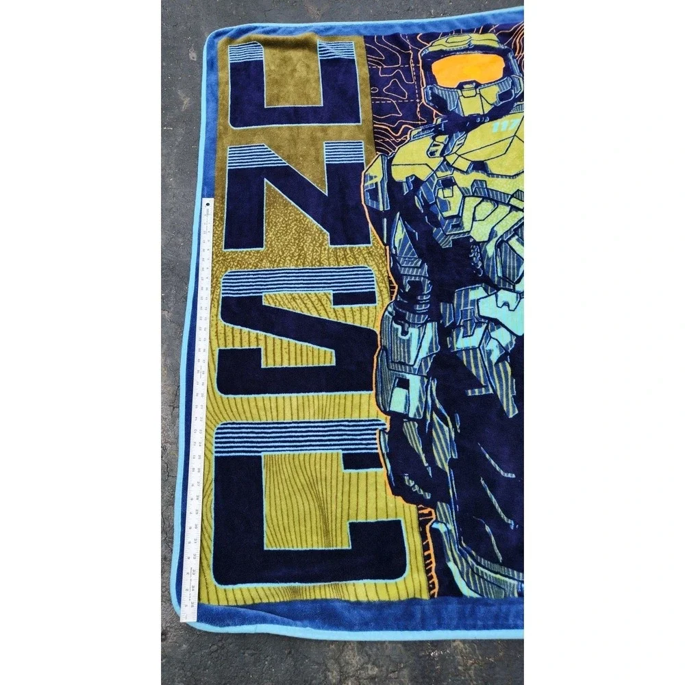 Halo UNSC Master Chief‎ Micro Plush Fleece Throw Blanket Wall Hanging Video Game
